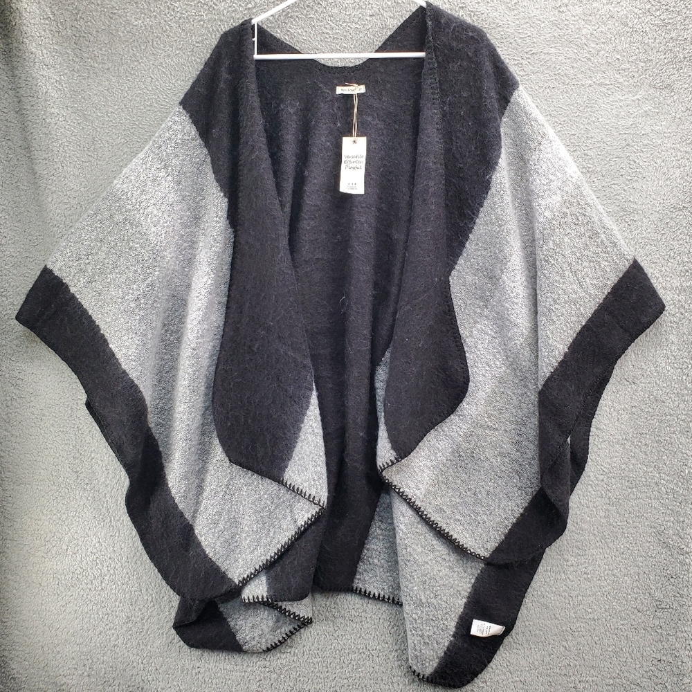 Moss Rose Poncho Sweater Womens One Size NWT Black Gray
